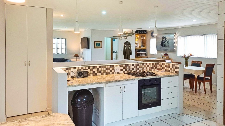 3 Bedroom Property for Sale in Grootbrakhoogte Western Cape